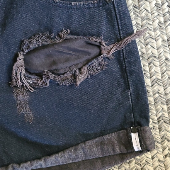 One Teaspoon Charger Short - Picture 3 of 4